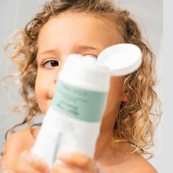 Naïf voedende shampoo voor baby's en kids koop je bij Het Groenhuis